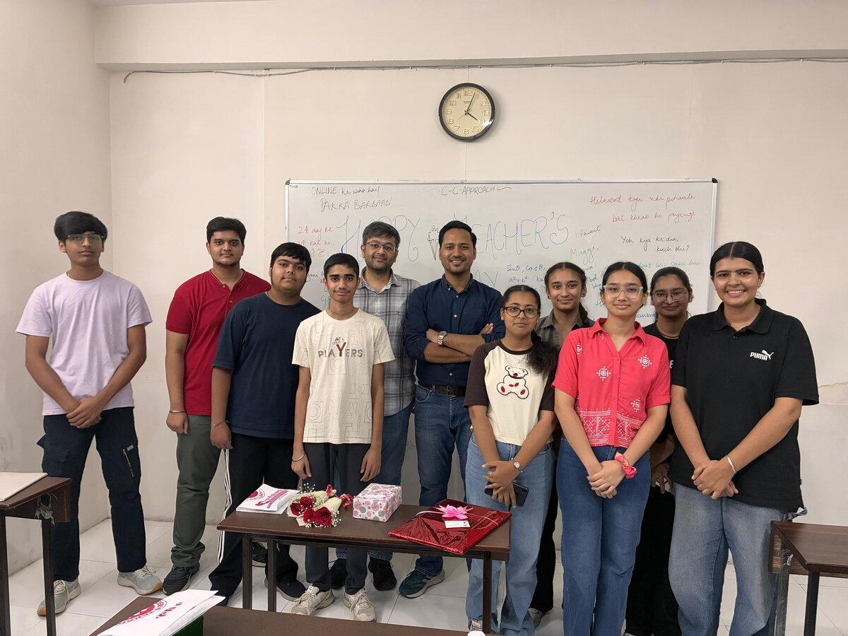 Cortex Classes team and students — Teacher&rsquo;s Day celebration